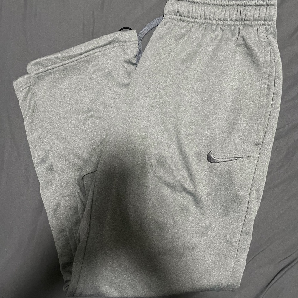Nike therma-fit sweats adjustable waits and bottoms